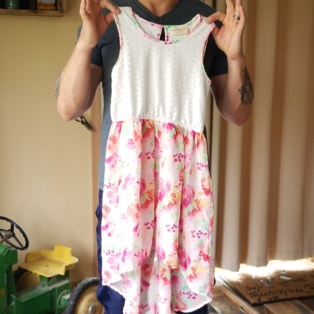 Spring and summer dress.